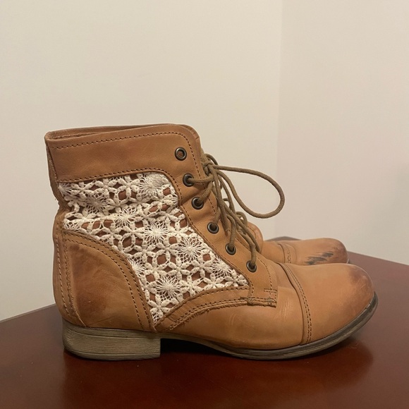 STEVE MADDEN Thunder-C Cognac Multi Crocheted Lace-Up Ankle Boots - Picture 4 of 5